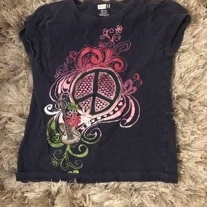 Girl’s shirt
